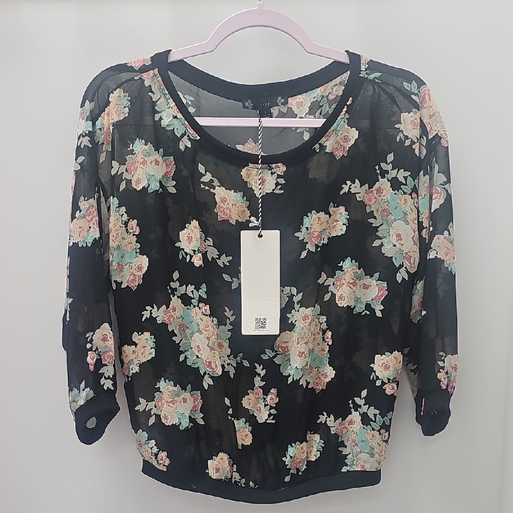 Iris Gray Floral Crop Blouse with Ruched Sleeves
